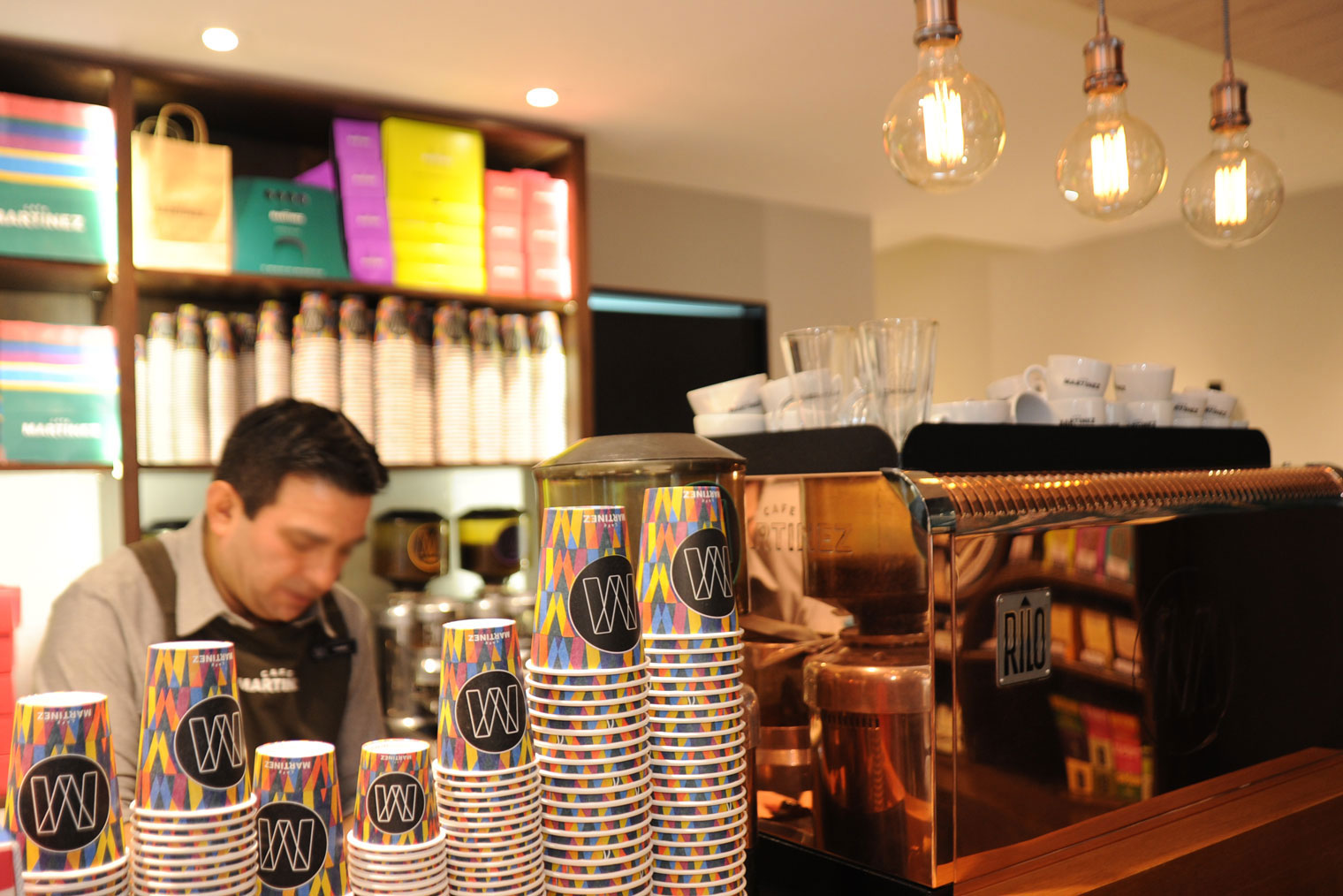 Creación de Identidad y Marca - Café Martínez
