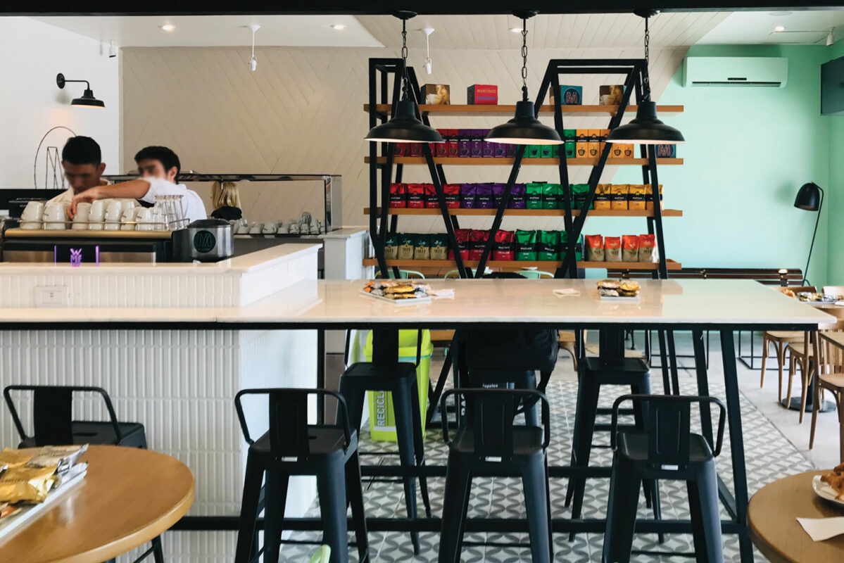 Diseño de Marca y Arquitectura Café Martínez a la Barra