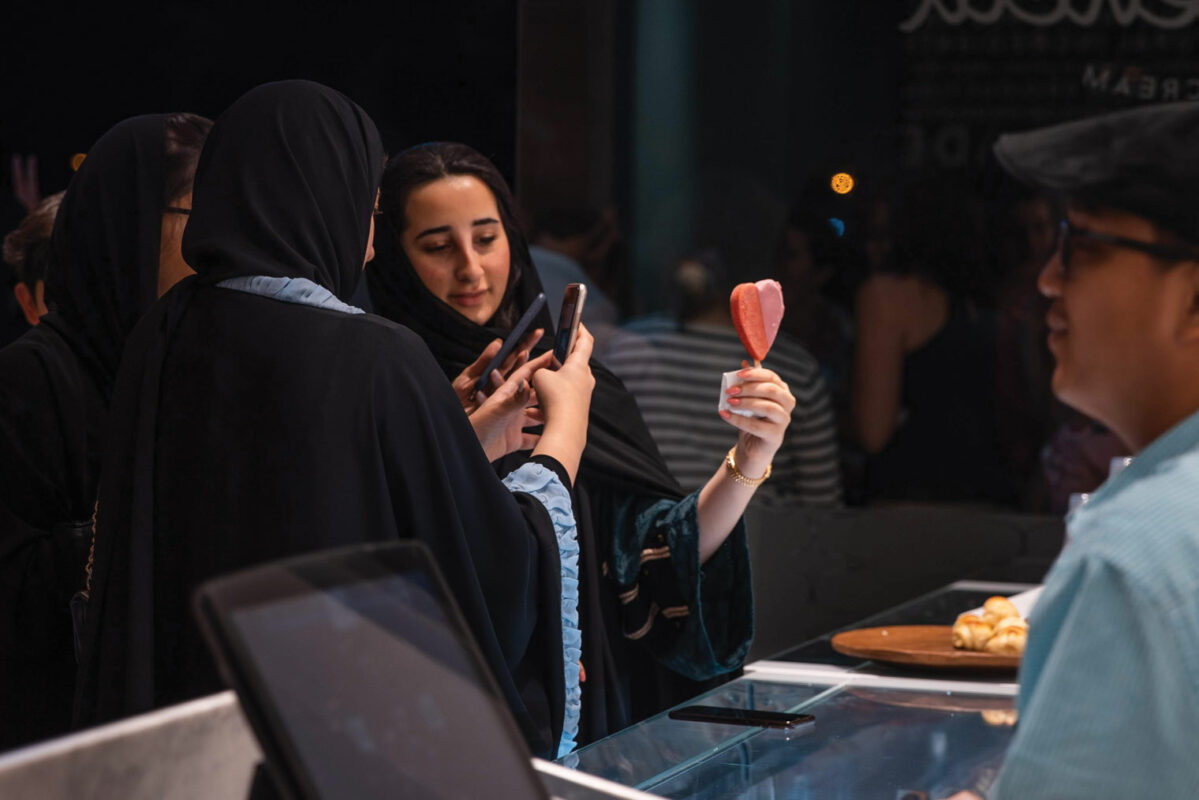 Identidad Visual y Marca – Florencia Ice Cream Bahrein